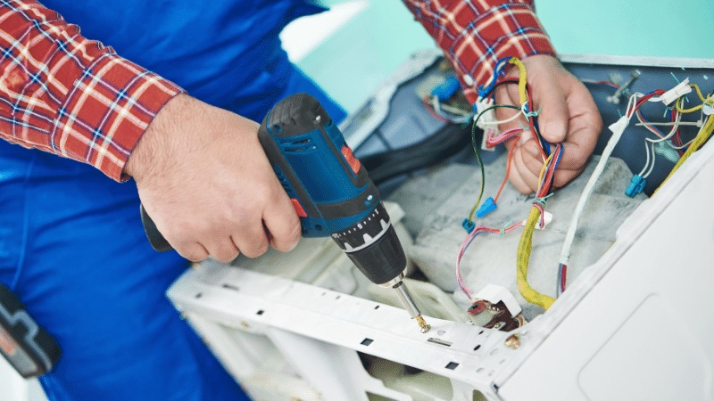 Menemen Grundig Grundig çamaşır makinesi kart tamiri – Su almama arızası orijinal parça ile giderildi. - Teknik servis örneği